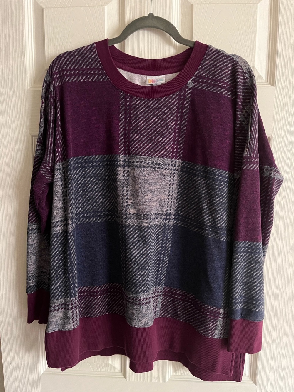 Lularoe Plaid Pull-over
Sweatshirt Long Sleeve Top Sz L-Deep Plum/Gray